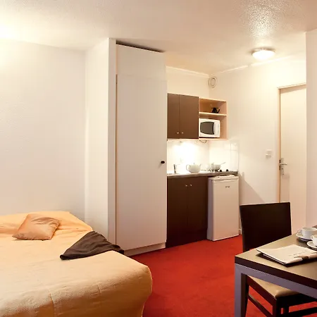 Adagio Access Vauban Aparthotel 3*