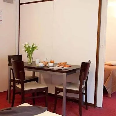 Apartahotel Adagio Access Vauban Lila