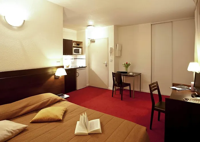 Adagio Access Vauban 3* Lila